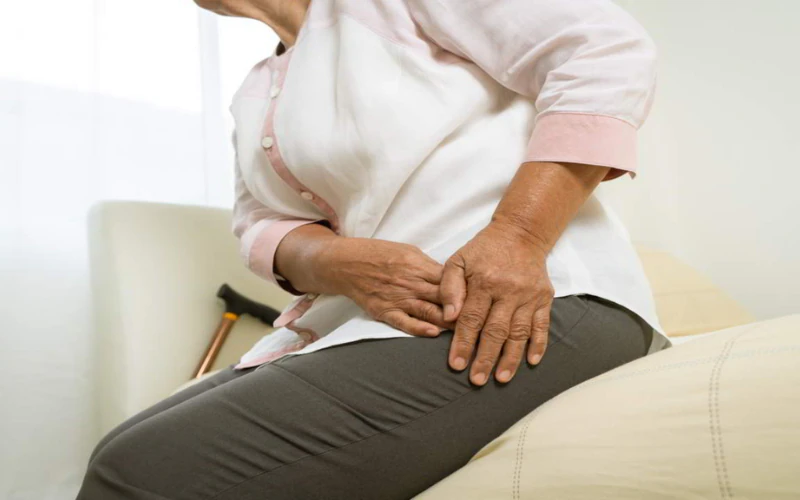 Minh họa Phẫu thuật thay khớp háng nhân tạo
