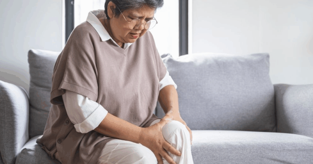 Nhận biết thoái hóa khớp gối qua triệu chứng đặc trưng