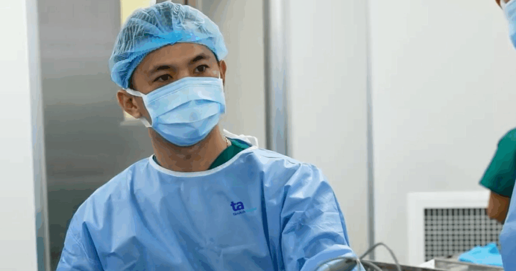 BHYT đã chi trả cho phẫu thuật tái tạo dây chằng khớp gối bằng dây chằng nhân tạo
