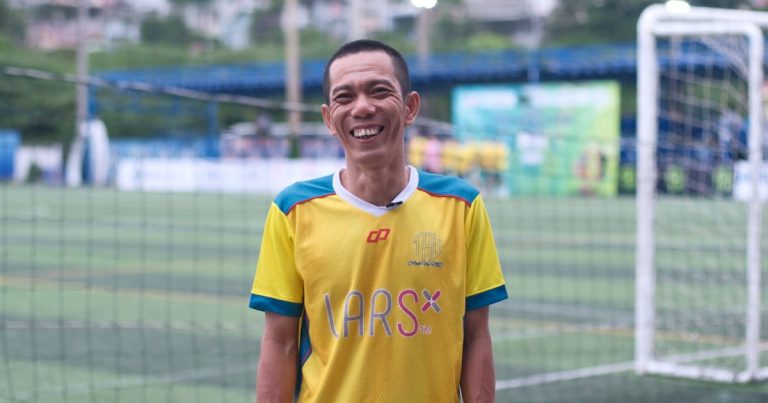 Từ ca mổ dây chằng đến ngày trở lại sân bóng phong trào của anh Nguyễn Thanh Nhựt